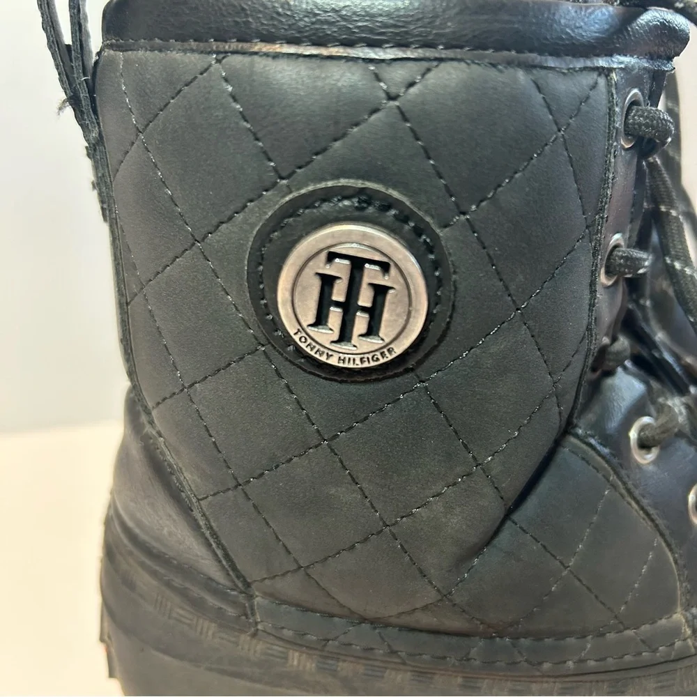 Tommy Hilfiger Duck Boots Womens‎ 7M Snow Quilted Black Lace Up Ankle TWRIVIR-T